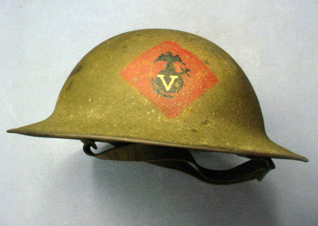 Brodie-Helm | Joshua R. Murray, M1917helmet, CC BY-SA 3.0